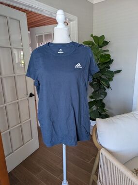 adidas Navy Short Sleeve Crew Logo T‑Shirt Large